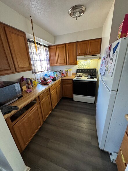 More Photos Of 509 Last Resort Ct, Cumberland Multifamily For Sale