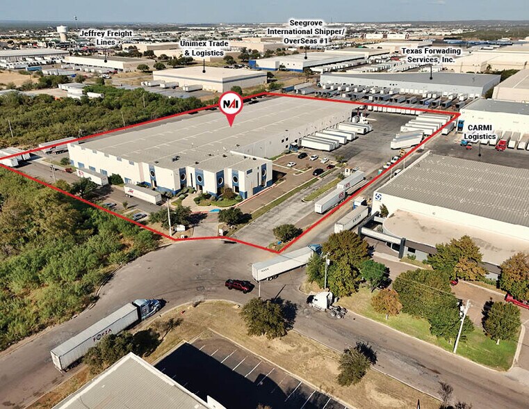 More Photos Of 12018 Auburn Rd, Laredo Distribution For Lease
