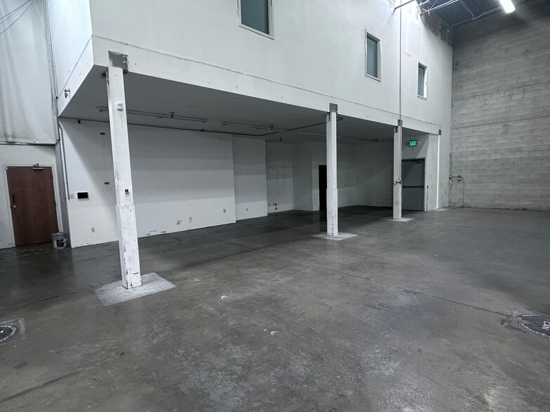 More Photos Of 1909-1949 S 4250 W, Salt Lake City Distribution For Lease