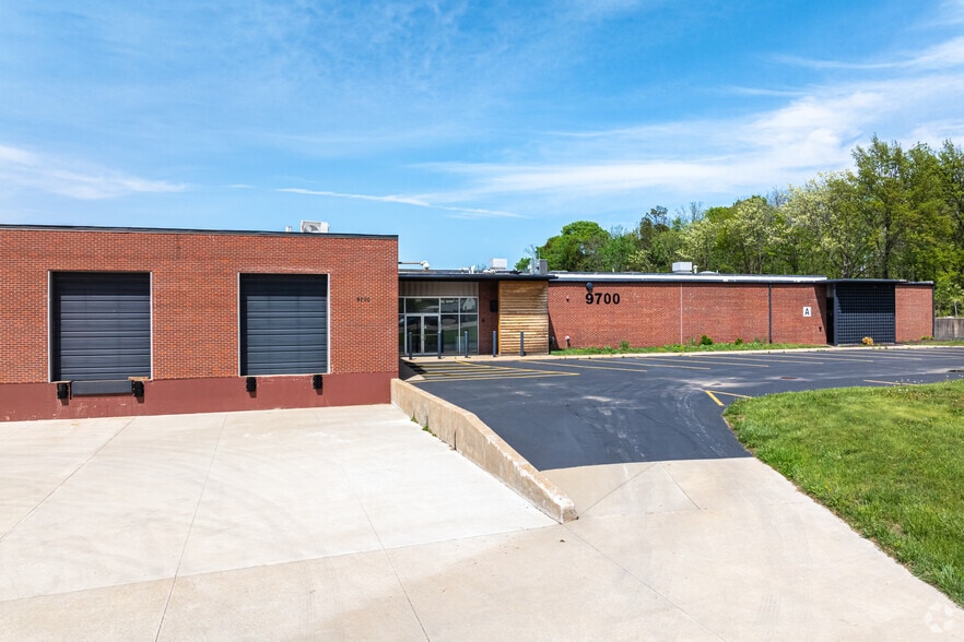 More Photos Of 9700 E 56th St, Raytown Warehouse For Lease