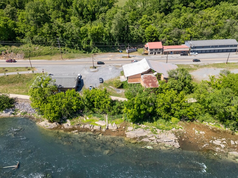More Photos Of 1833-1837 Netherland Inn Rd, Kingsport General Retail For Sale