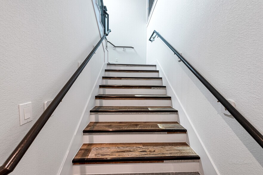 More Photos Of 225 Bella Katy Dr, Katy Medical For Sale