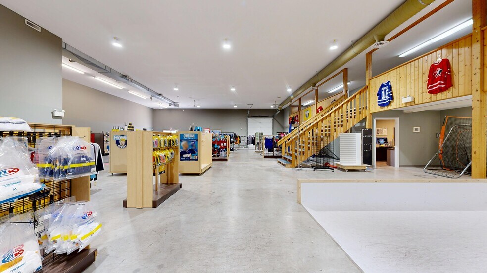 More Photos Of 4902 51 Av, Stettler Freestanding For Lease