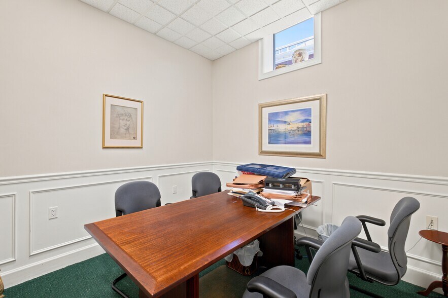More Photos Of 25 Crescent St, Brockton Office For Sale