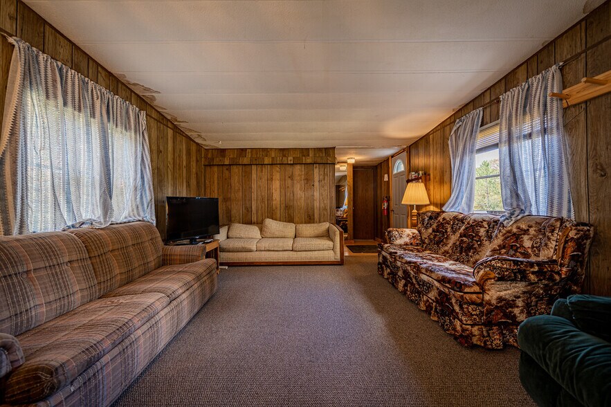 More Photos Of N10120 Parkway Rd, Crivitz Specialty For Sale