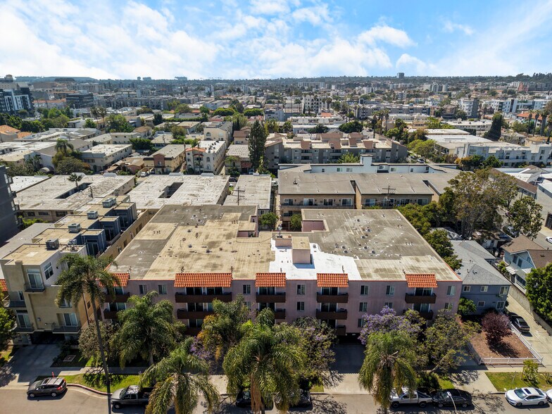 More Photos Of 3717 Cardiff Ave, Los Angeles Apartments For Sale