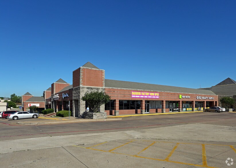 More Photos Of 6729-6759 Bridge St, Fort Worth Unknown For Lease