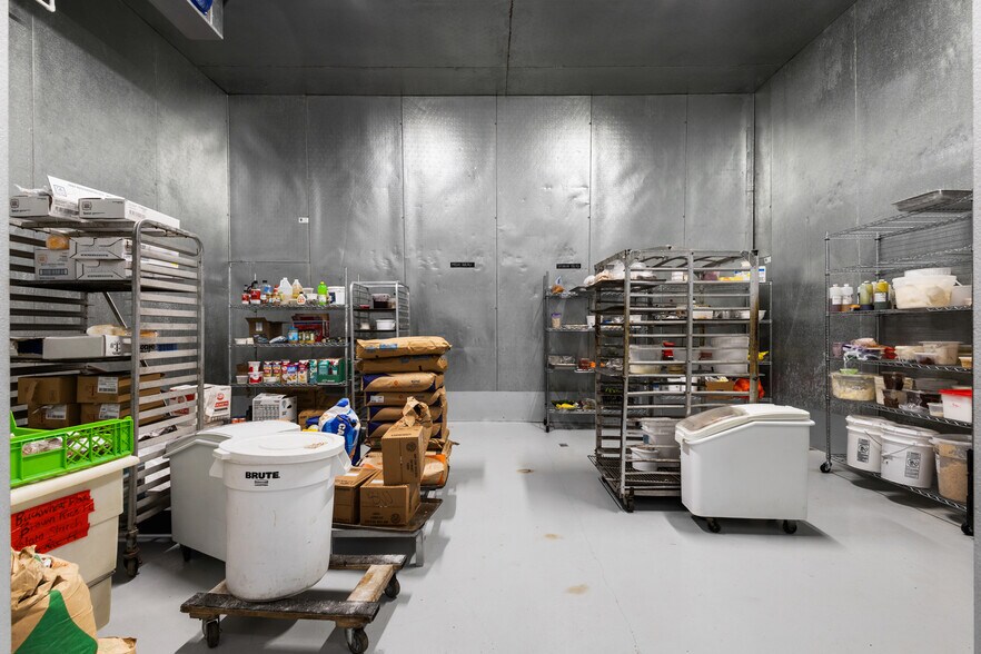 More Photos Of 875 Creel St, Melbourne Warehouse For Lease