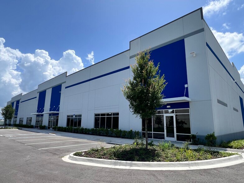 More Photos Of 440 Dundas Dr, Jacksonville Unknown For Lease