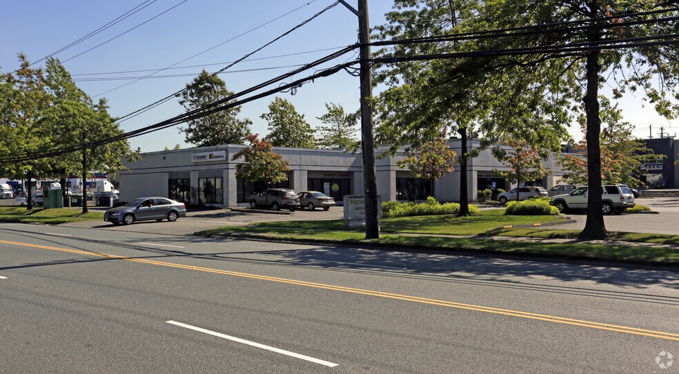 More Photos Of 18812 96th Ave, Surrey Warehouse For Lease