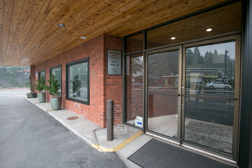 More Photos Of 8414 SW Barbur Blvd, Portland Office For Lease