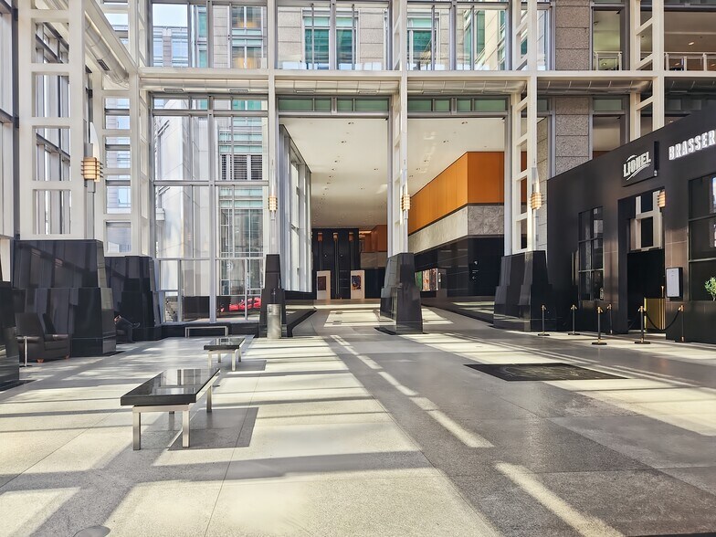 More Photos Of 1250 Boul René-Lévesque O, Montréal Coworking Space