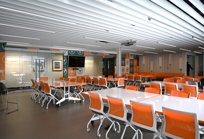 More Photos Of 40700 Woodward Ave, Bloomfield Hills Office For Sale