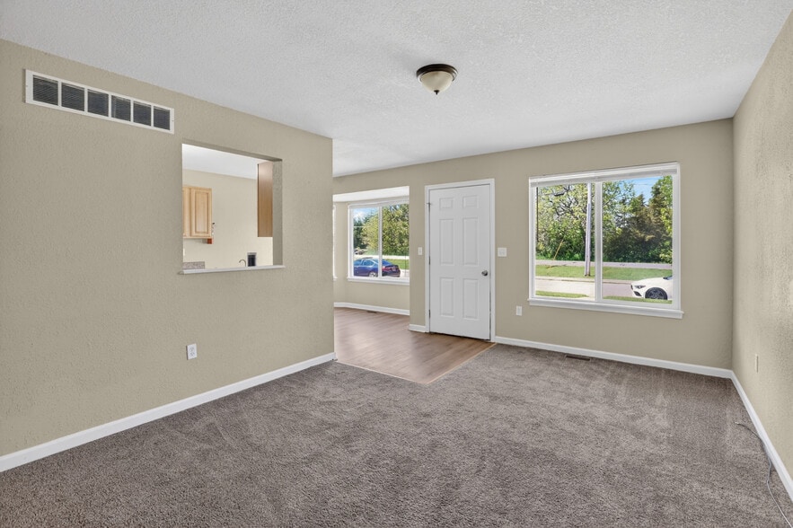 More Photos Of 9295 Cedar Creek Ct, Swartz Creek Apartments For Sale