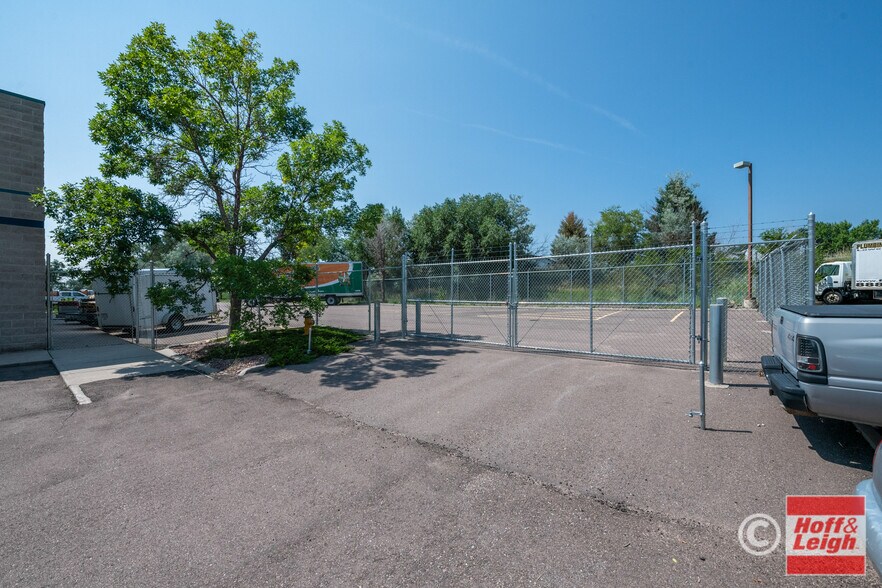 More Photos Of 4725 Town Center Dr, Colorado Springs Warehouse For Lease