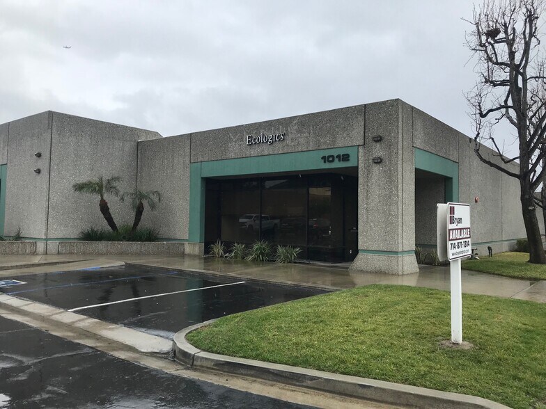 More Photos Of 1000-1012 Segovia Cir, Placentia Flex For Lease