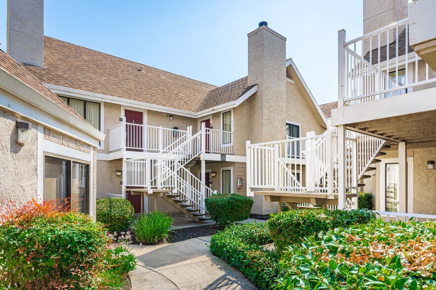 More Photos Of 1530 Howe Ave, Sacramento Hotel For Sale