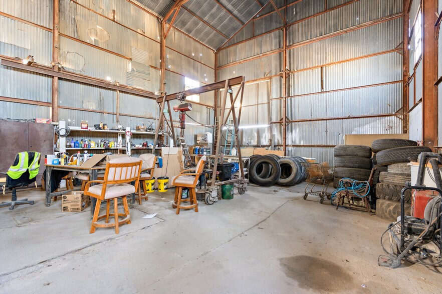 More Photos Of 200 S Wall St, Itasca Warehouse For Sale