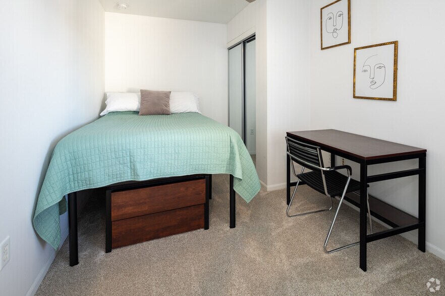 More Photos Of 202 Green St E, Champaign Apartments For Lease