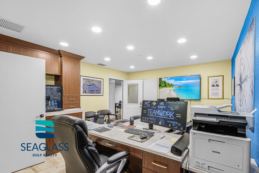 More Photos Of 3890 Veronica S Shoemaker Blvd, Fort Myers Warehouse For Sale
