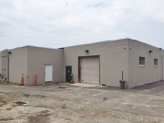 More Photos Of 273 Indian River Rd, Orange Warehouse For Lease