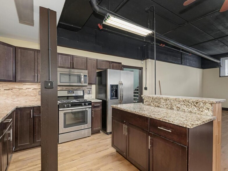 More Photos Of 1321 7th St S, Hopkins Manufacturing For Sale