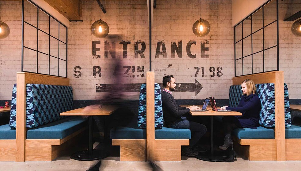 More Photos Of 5455 Av de Gaspé, Montréal Office For Lease