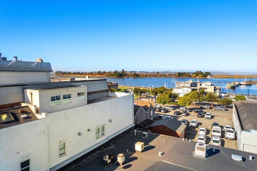 More Photos Of 507 2nd St, Eureka General Retail For Sale