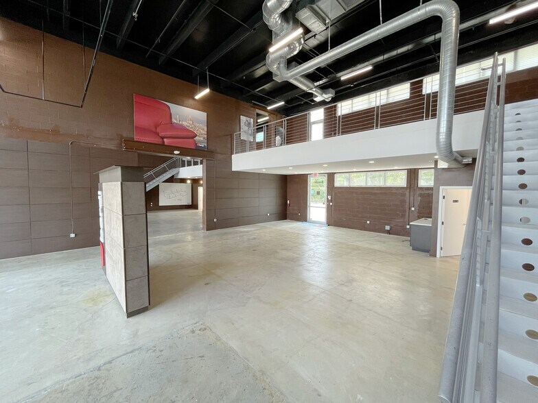 More Photos Of 6301 Biscayne Blvd, Miami Unknown For Lease