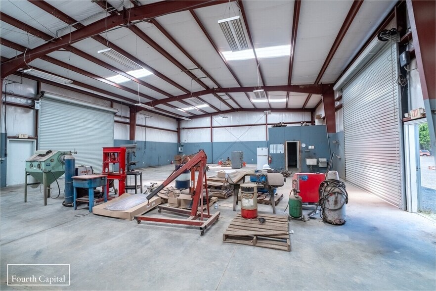 More Photos Of 4260 Industrial Center Ln NW, Acworth Manufacturing For Lease