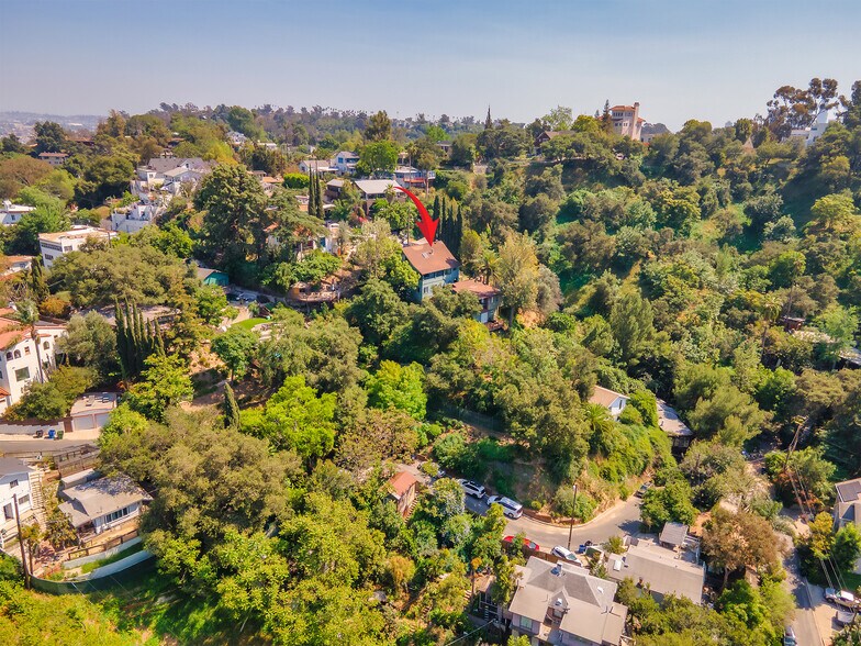 More Photos Of 1825 Altivo Way, Los Angeles Multifamily For Sale