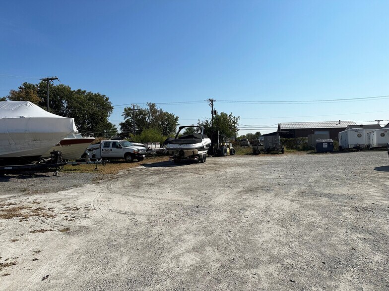 More Photos Of 8871 Ramm Dr, Naperville Warehouse For Sale