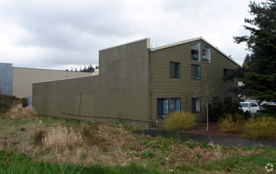 More Photos Of 720 8th Ave, Kirkland Flex For Sale