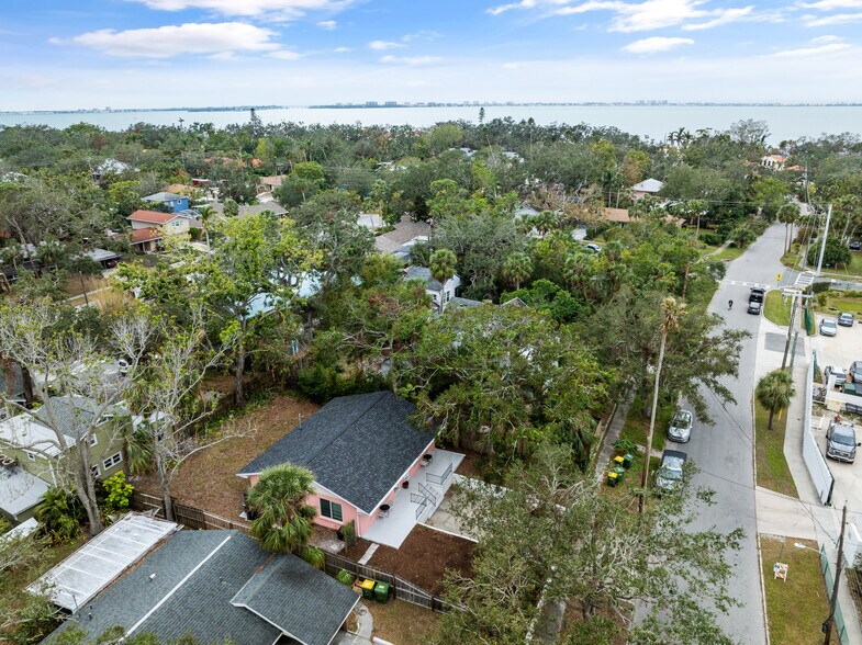 More Photos Of 974 Tennessee Ln, Sarasota Apartments For Sale