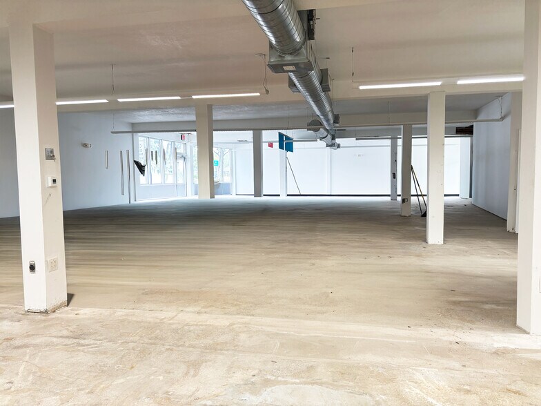 More Photos Of 718-718 N Federal Hwy, Fort Lauderdale Storefront Retail Office For Lease
