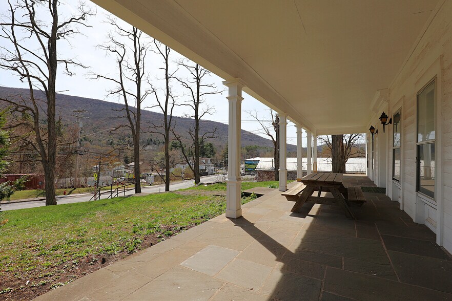 More Photos Of 43355 NY-28 Rt, Arkville Office Residential For Sale