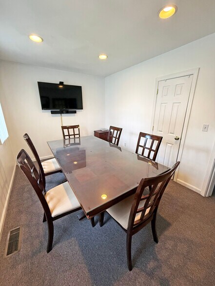 More Photos Of 107 W Broadway, Derry Office For Lease