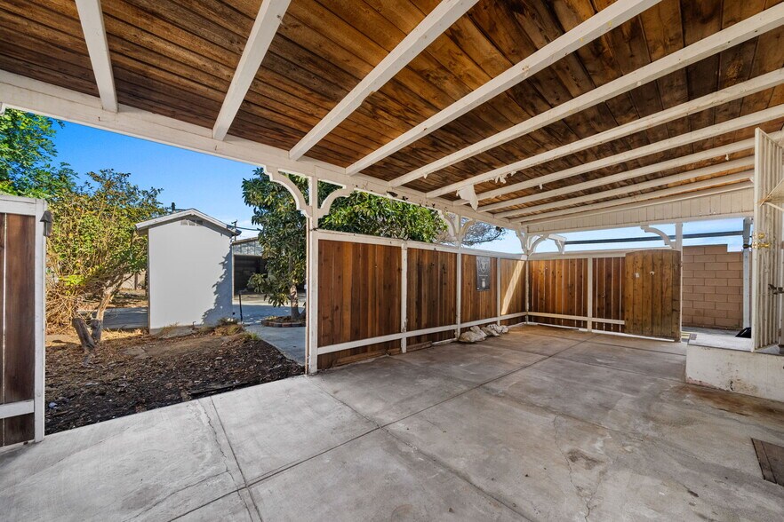 More Photos Of 339-341 E 220th St, Carson Multifamily For Sale