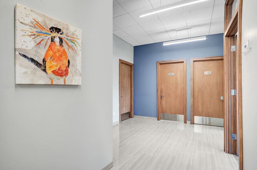 More Photos Of 1710 E 12 Mile Rd, Royal Oak Coworking Space