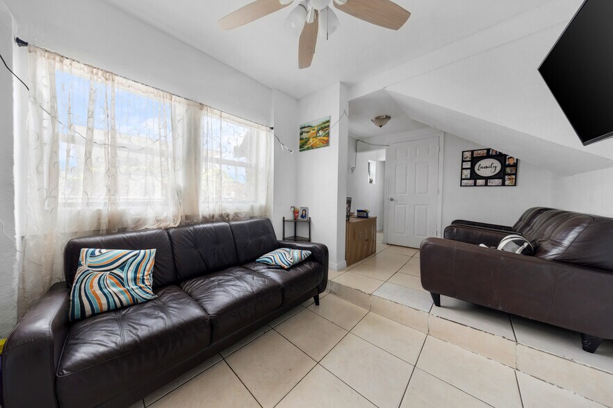 More Photos Of 1035 NW 4th St, Miami Apartments For Sale