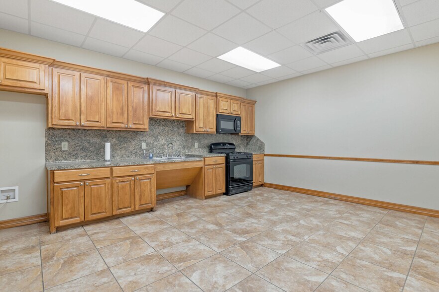 More Photos Of 2753 SH 322 Hwy, Longview Office Residential For Lease