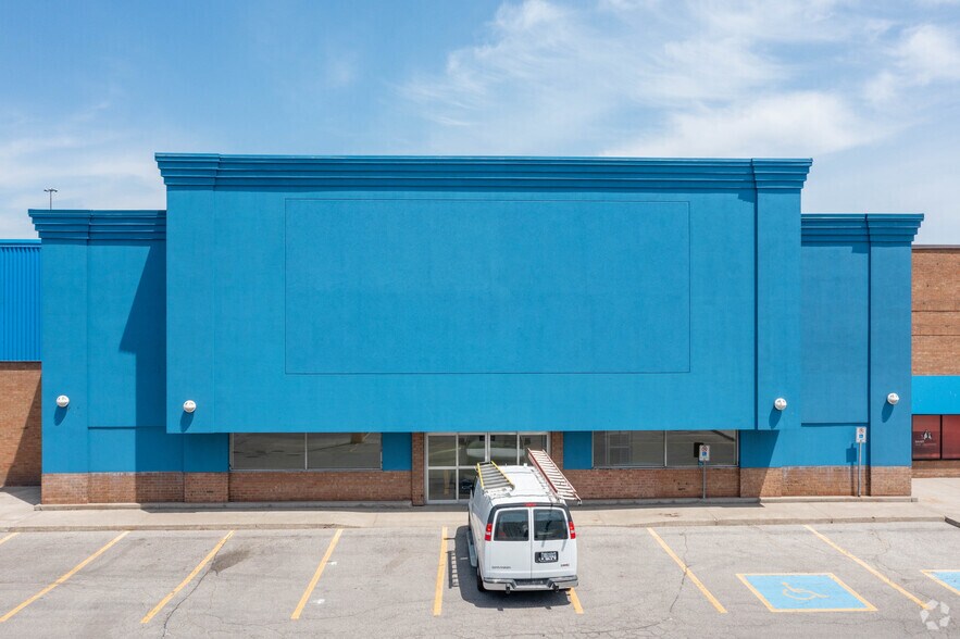 More Photos Of 2625 Weston Rd, Toronto Unknown For Lease