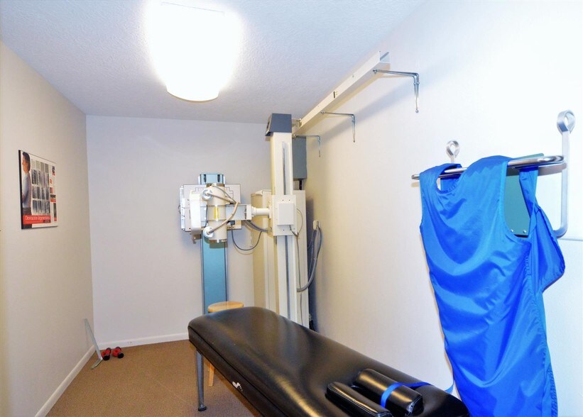 More Photos Of 12325 Scarsdale Blvd, Houston Medical For Sale