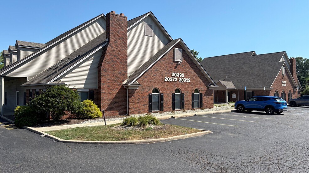 Primary Photo Of 20302-20392 Eureka Rd, Taylor Office For Lease