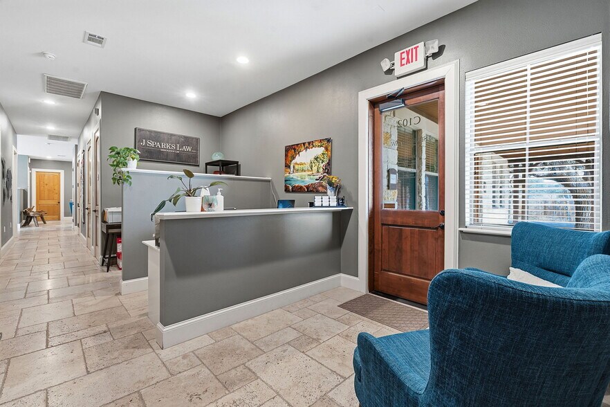 More Photos Of 5901 Old Fredericksburg Rd, Austin Office For Sale