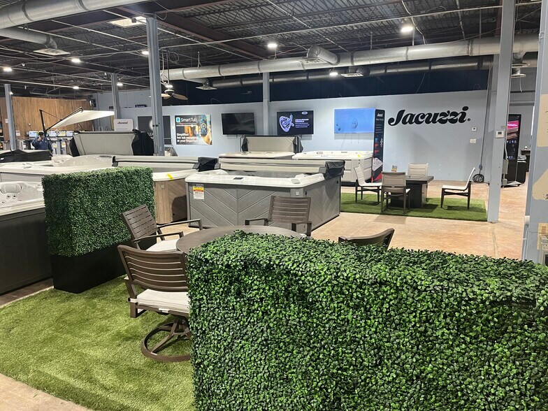 More Photos Of 4335 W Reno Ave, Oklahoma City Showroom For Sale