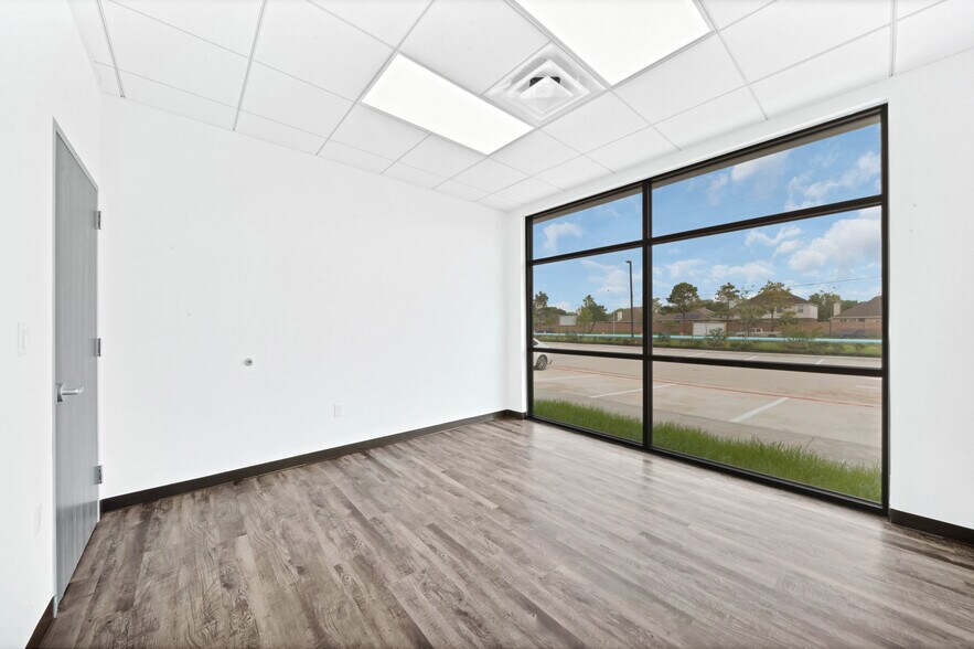 More Photos Of 12280 Broadway St, Pearland Office For Lease
