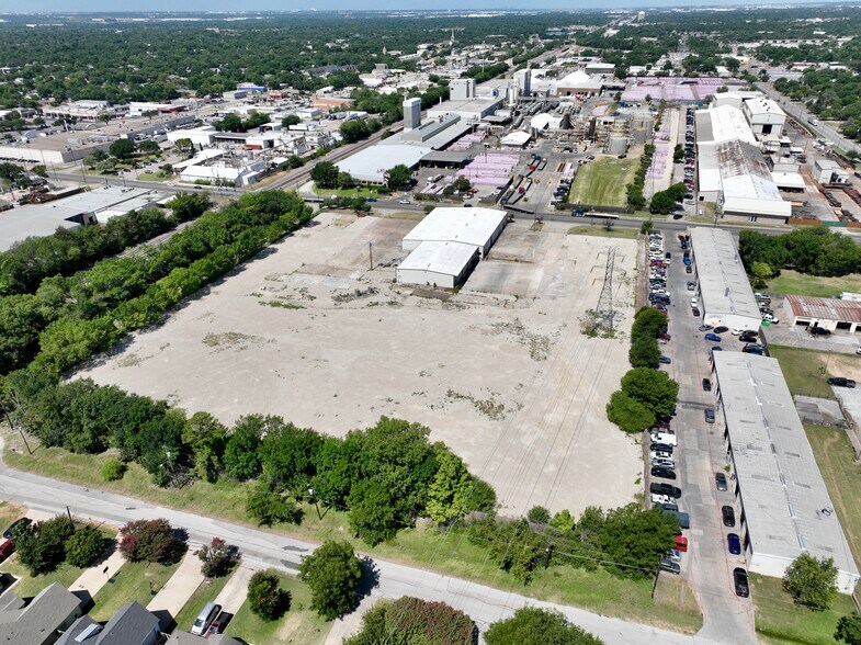 More Photos Of 324 N Nursery Rd, Irving Warehouse For Sale