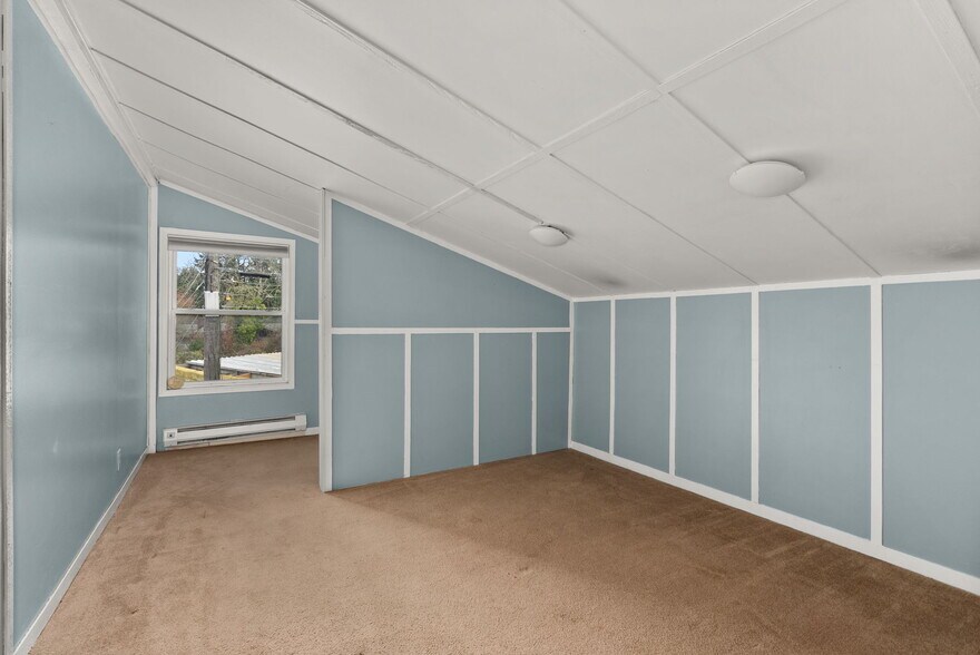 More Photos Of 1017 W Main St, Centralia Flex For Sale