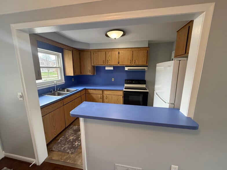 More Photos Of 20351 E 8 Mile Rd, Saint Clair Shores Multifamily For Sale
